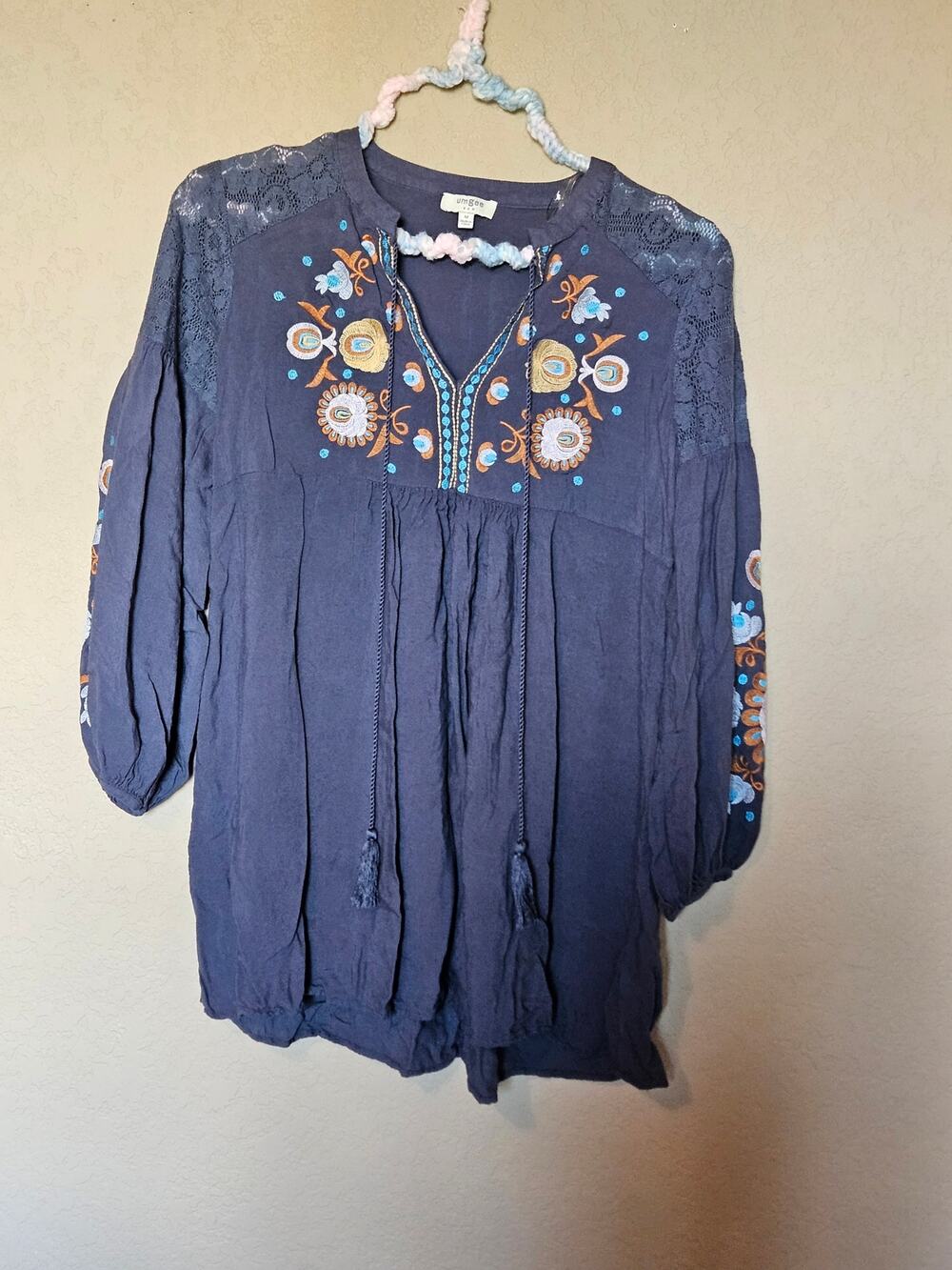 Blue Umgee Women's Bohho Embroidered tunic Blouse Size M